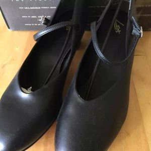 Brand New Leo's Character Shoes