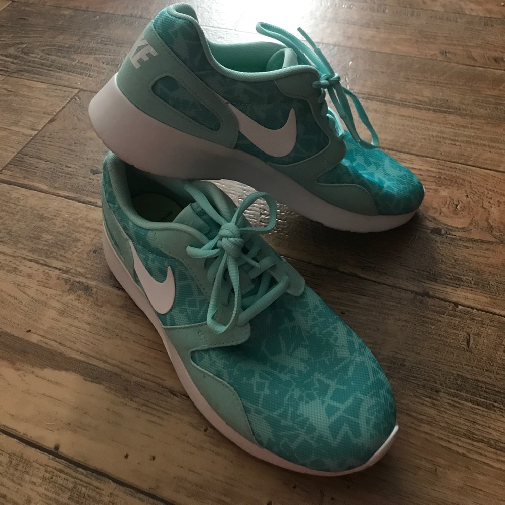 Women's Nike Shoes