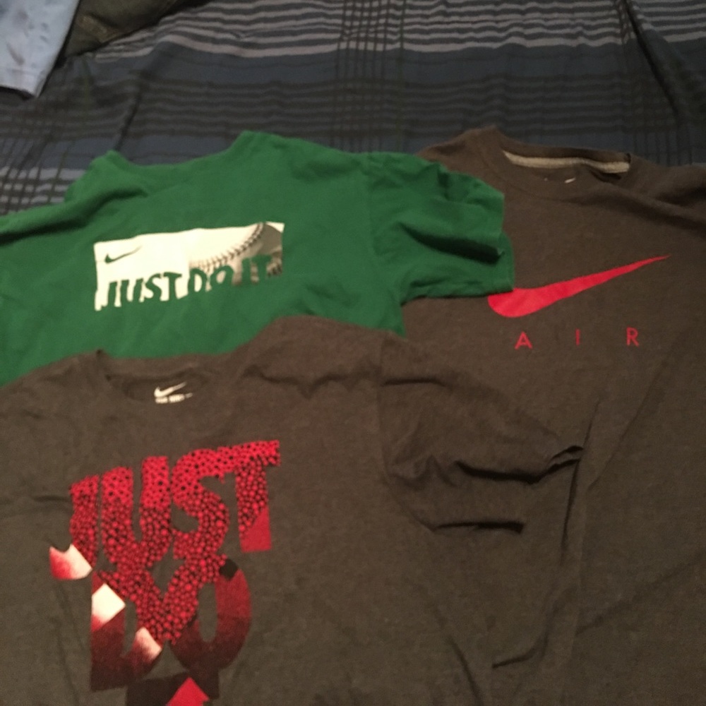 Set of three Nike t-shirts