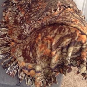 HANDMADE Other - 'OZARK' Hand knotted Throw. NWOT HANDMADE Other - 'OZARK' Hand knotted Throw. NWOT