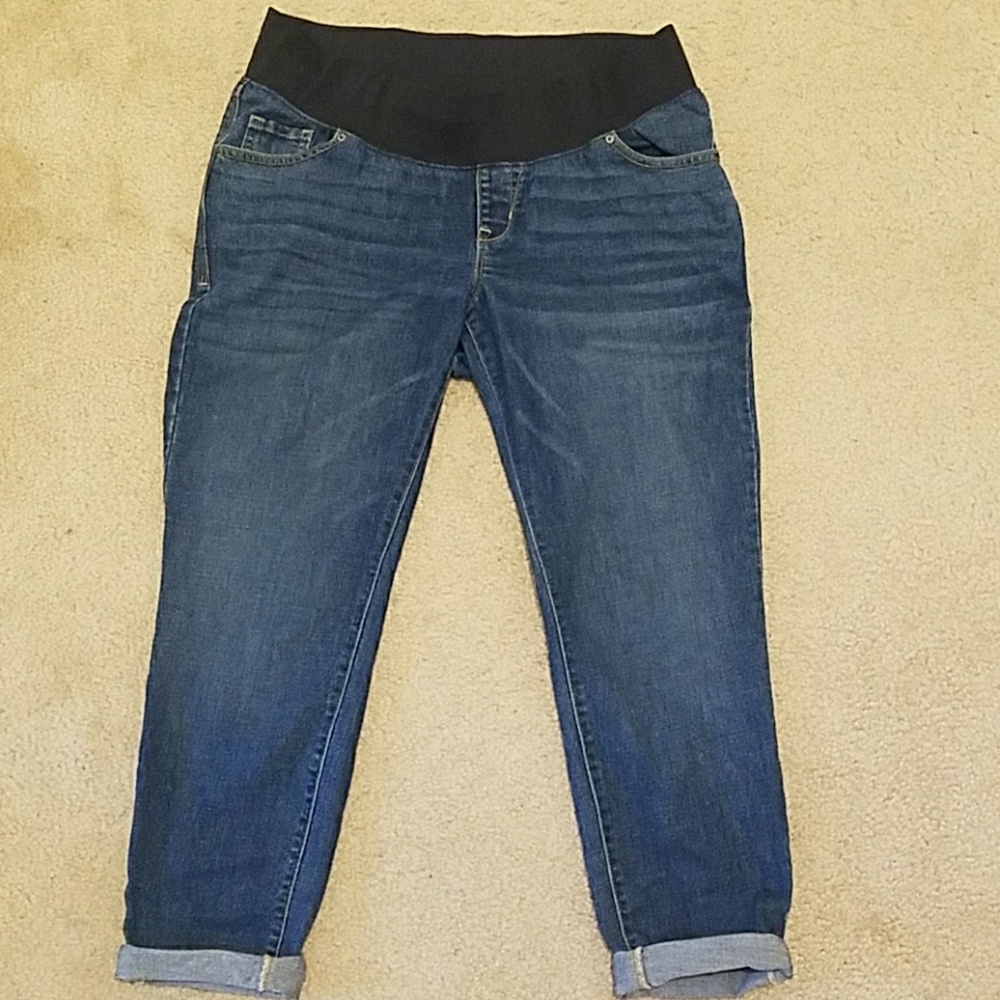 Maternity cropped jeans