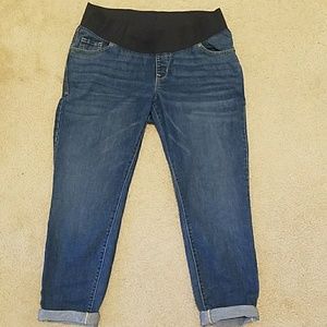 Maternity cropped jeans