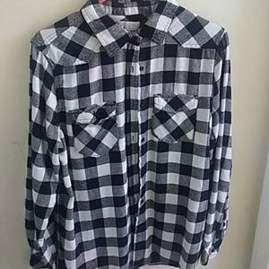 A black and white flannel