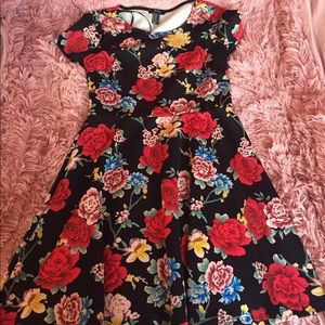 Cute floral dress🌹