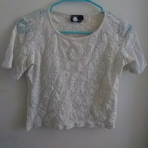 Floral crop top shirt