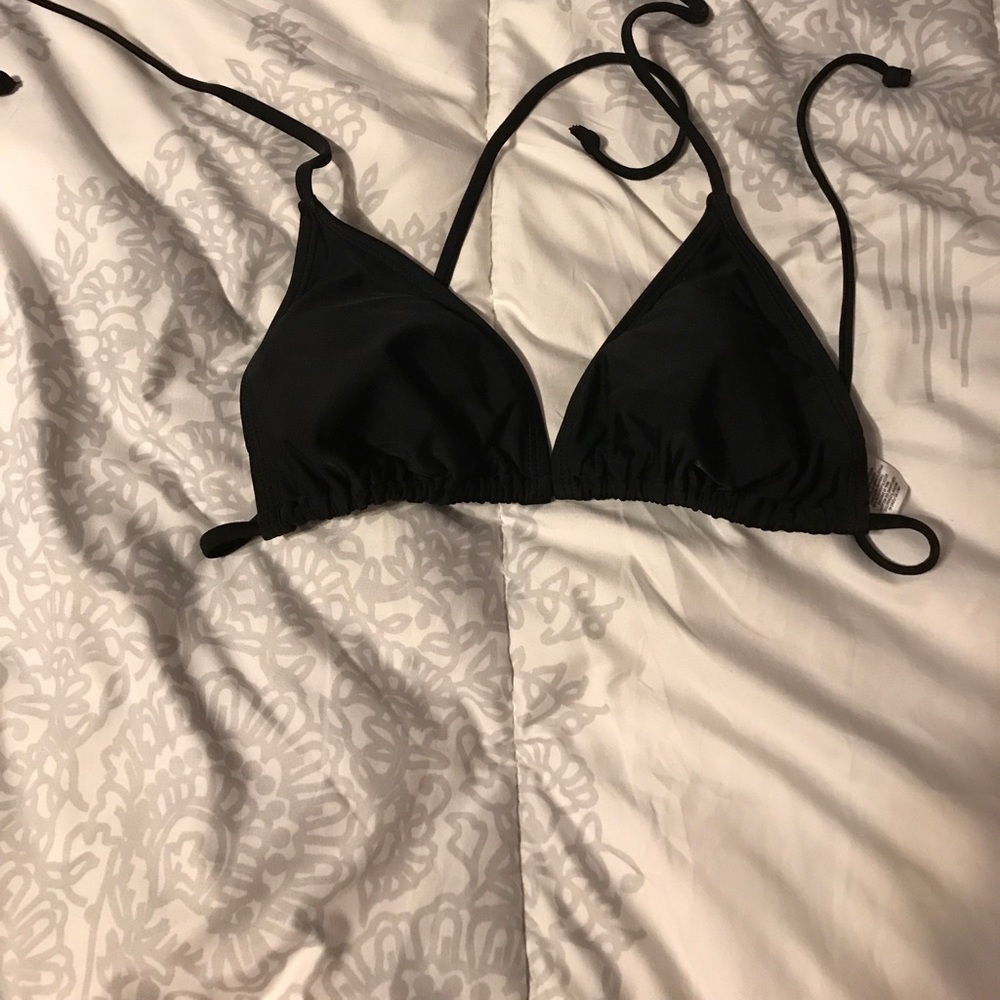 Medium black triangle swim top.