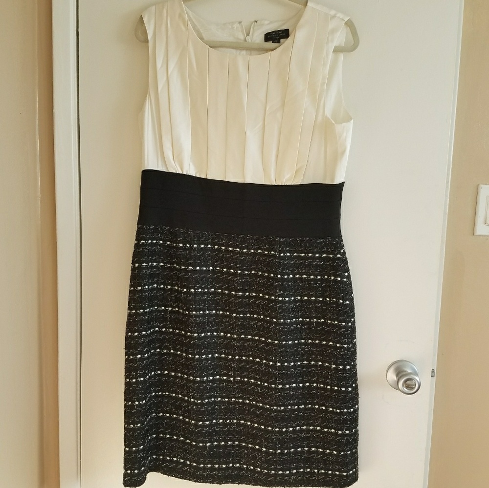 NWT TAHARI dress