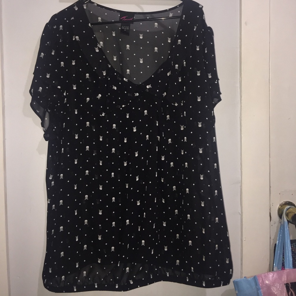 Torrid chiffon skull print blouse