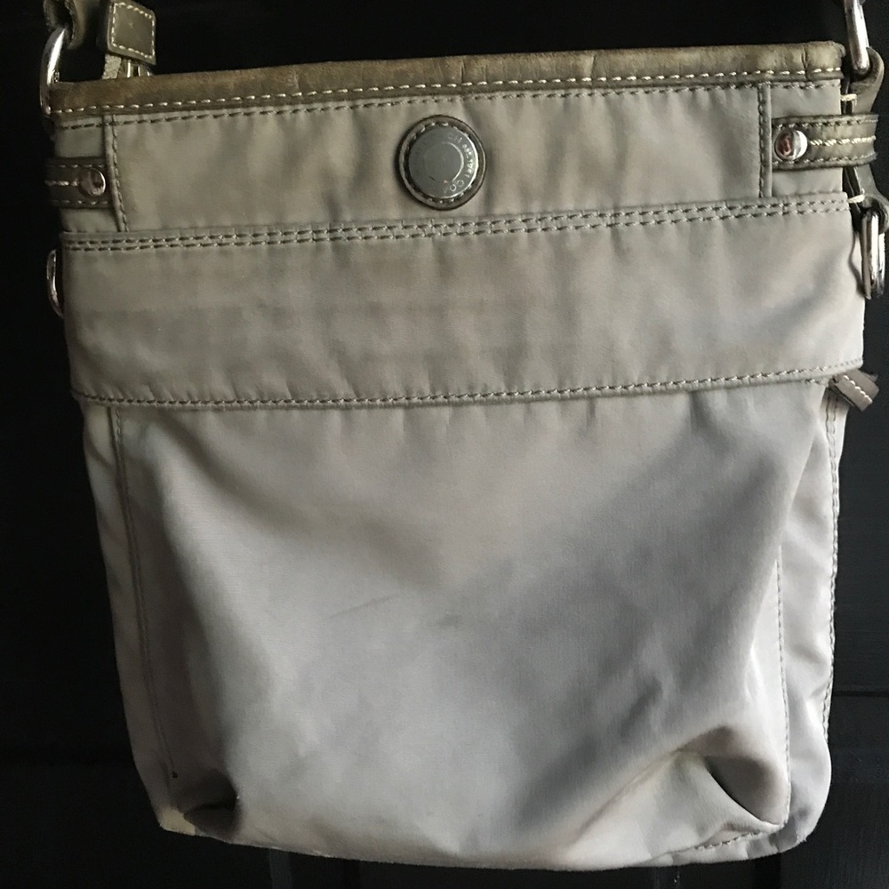 ✨Gently Used Coach Cross-Body ✨ - Picture 3 of 6