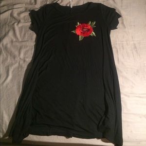 Loose black dress w/ rose