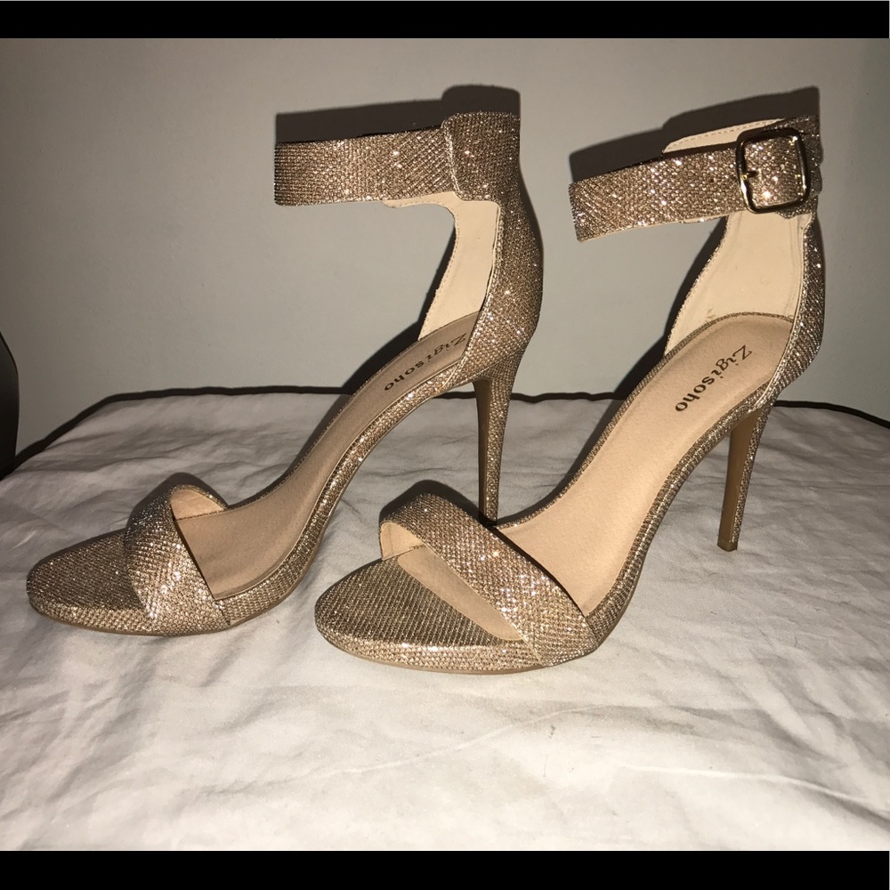 ZIGI SOHO women's gold ankle strap sandal