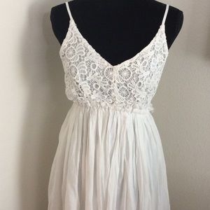 White lace maxi dress