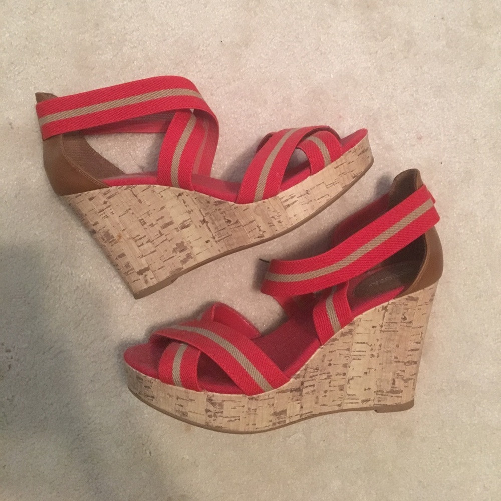 STRAPPY RED WEDGES
