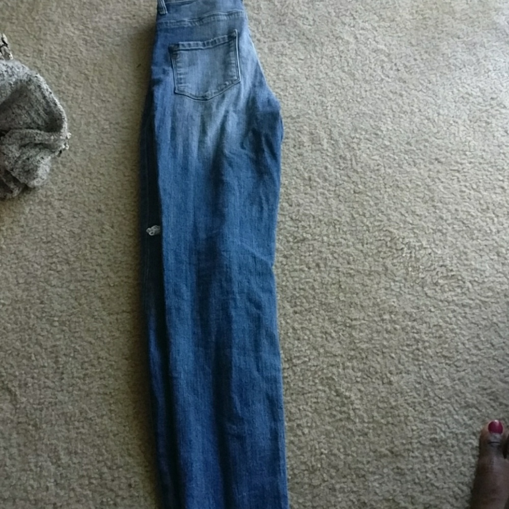 Fashion nova suze 7 distressed jeans