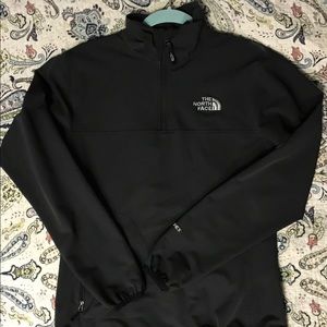 Black north face pullover