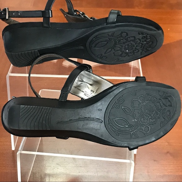 Bandolino Black Sandals Size 8M - Picture 7 of 8