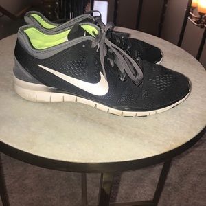 Nike Free Tennis Shoes