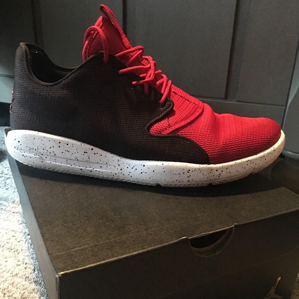 Men's size 9.5 Jordan sneakers