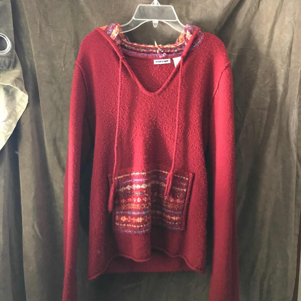 Red pullover w/ colorful pouch pocket and hood