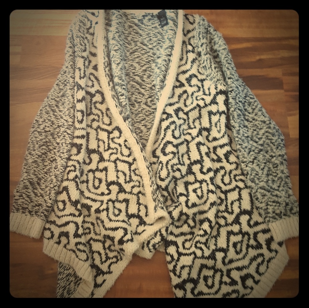 BKE Boutique heavy knit sweater