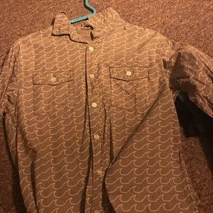 Modern amusement button up