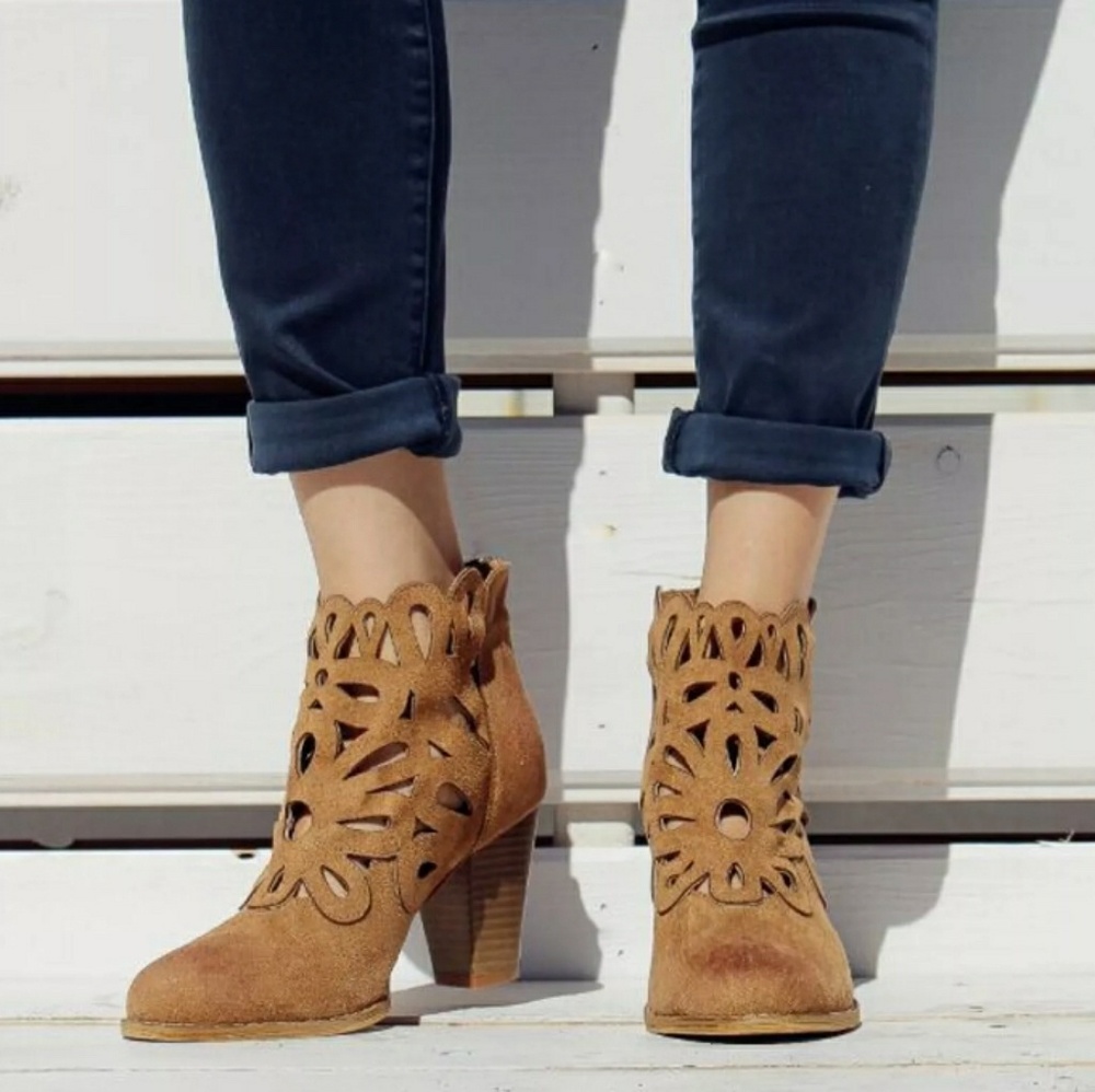 Women's MiiM New Beige Cut Out Urban Ankle Bootie