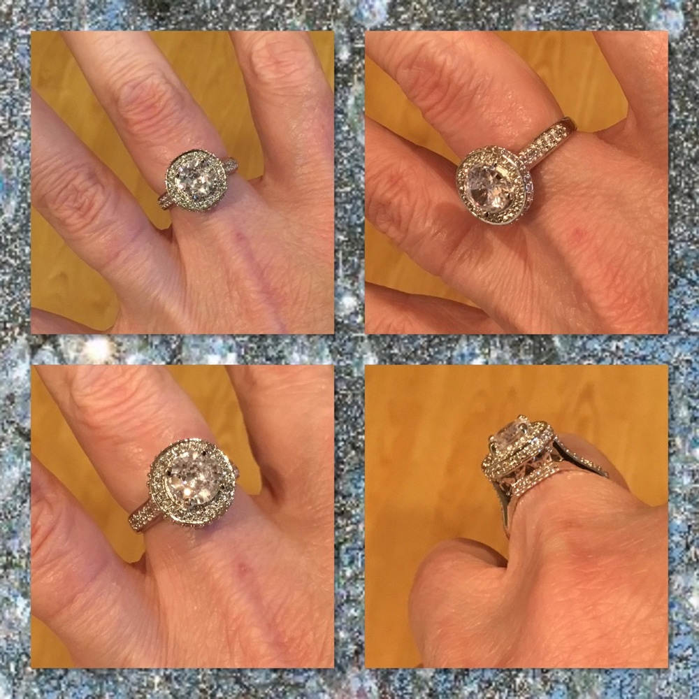 SOLD OUT🆕 4.10TCW VVS1 Simulated Sterling Ring - Picture 2 of 4