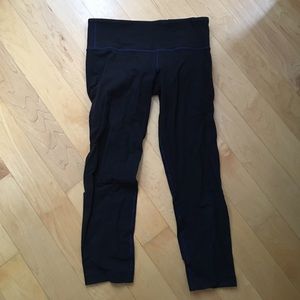 Lululemon capri pants size 6