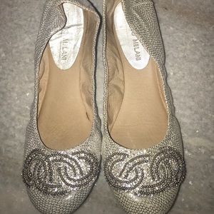 Antonio Melani Flats