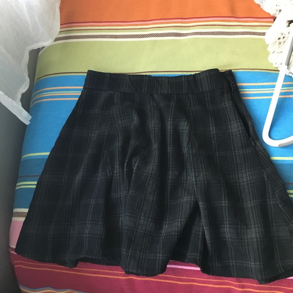 Brandy Melville plaid skirt