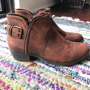 American Rag antiqued whiskey ankle moto booties 8