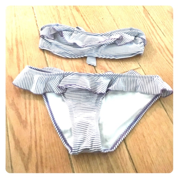 Bathing suit - Picture 1 of 1