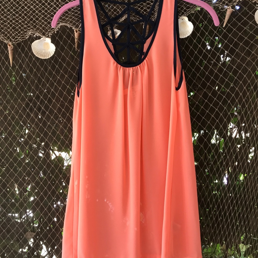 Gorgeous coral sleeveless top!