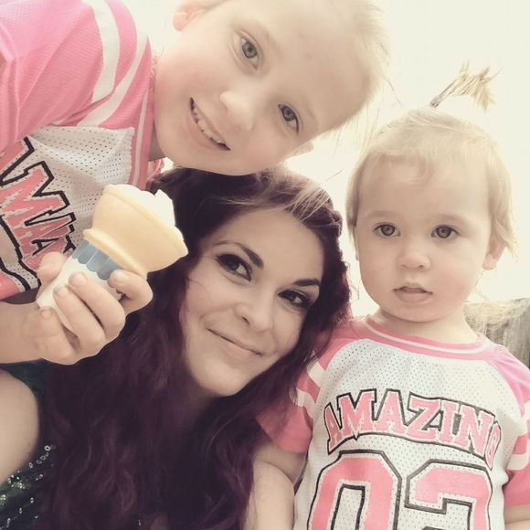 Meet your Posher, Danielle - Picture 1 of 1