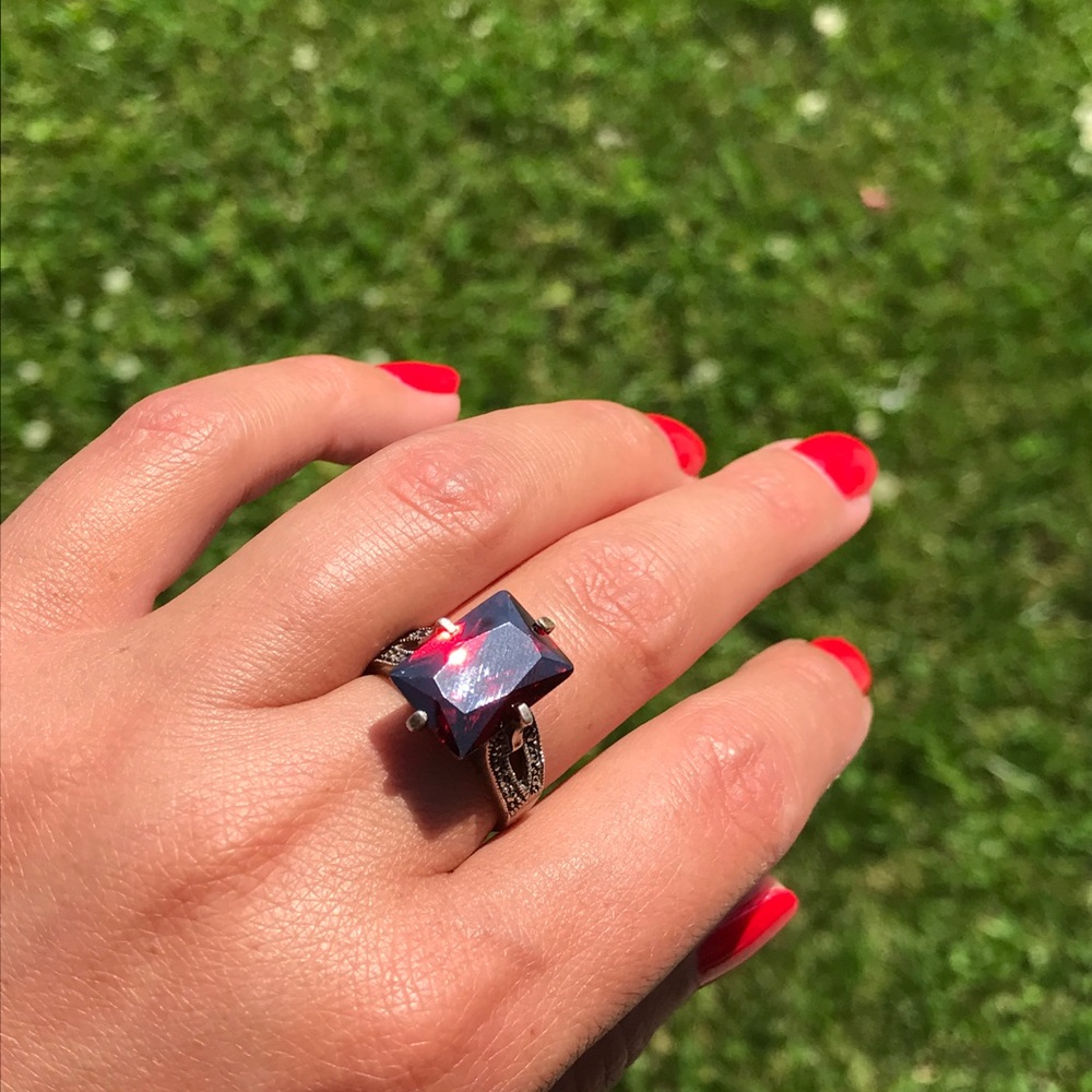 Silver ring, the rock is costume jewelry
