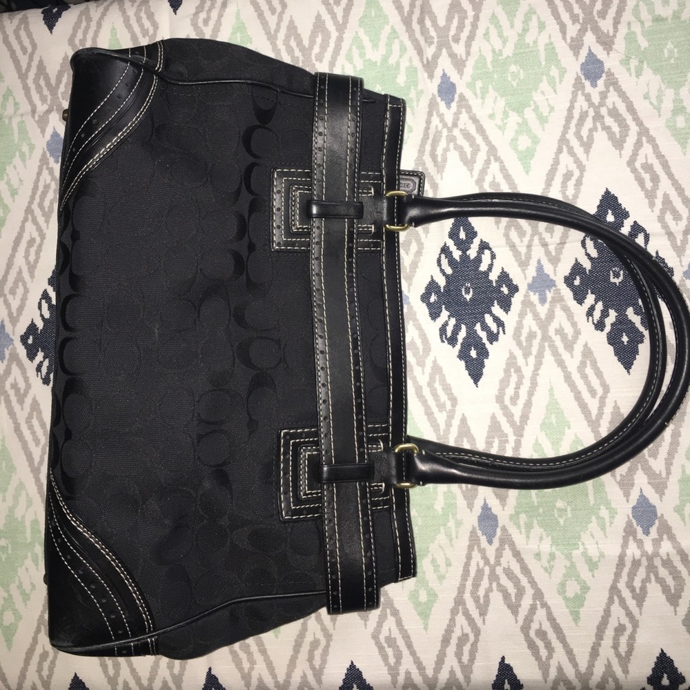 Beautiful black Coach purse - Genuine! - Picture 2 of 7