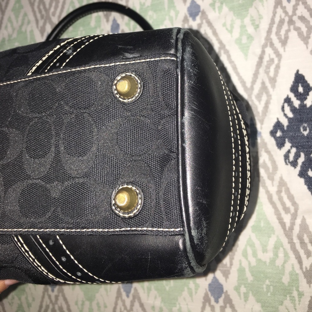 Beautiful black Coach purse - Genuine! - Picture 4 of 7