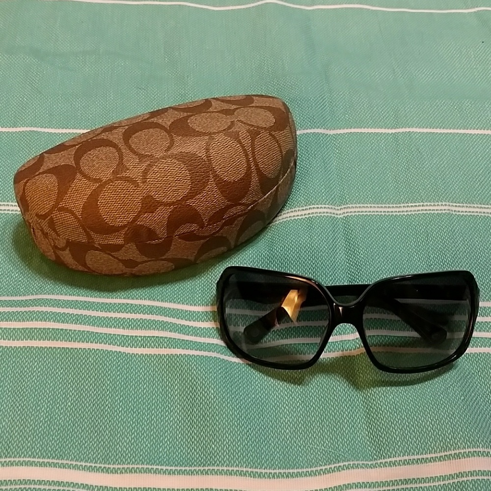 Coach Poppy Sunnies!