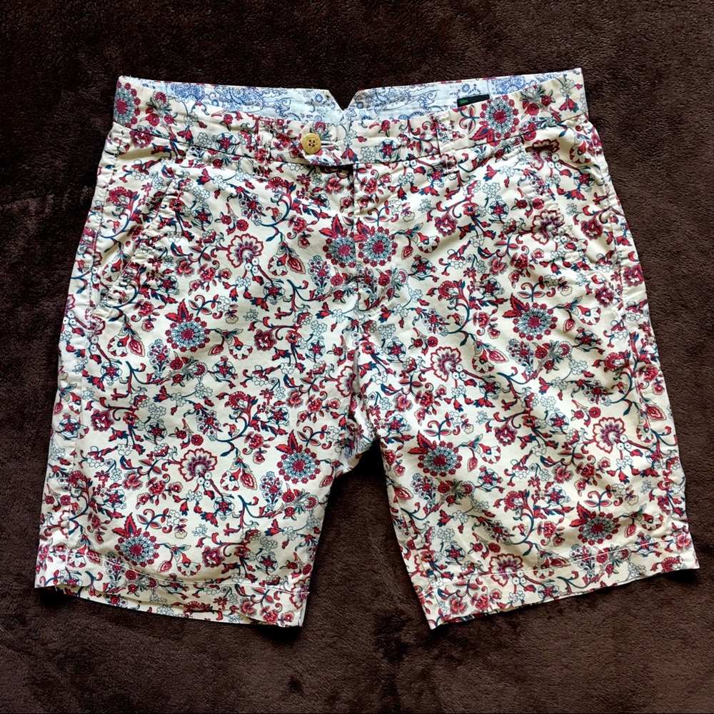 BENETTON FLORAL SHORTS