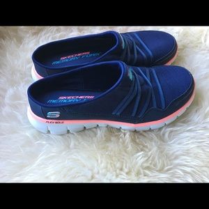 Skechers Brand NEW!