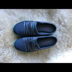 Sketchers light weight NEW!