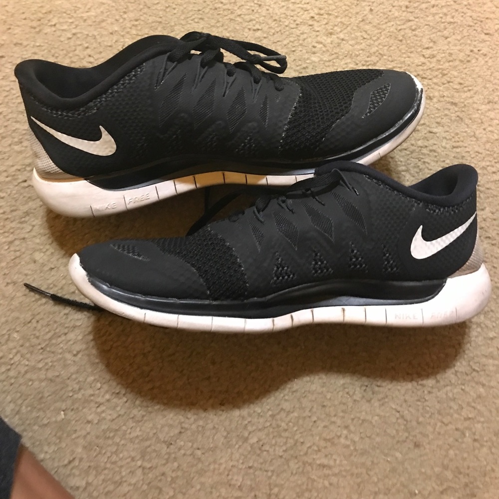 Nike women running shoes