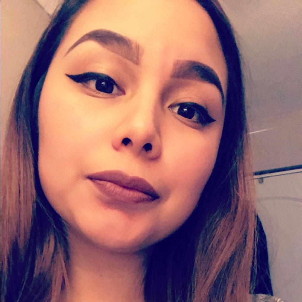 Meet your Posher, Janelle