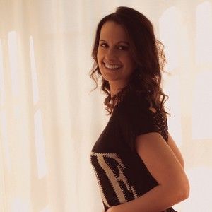 Meet your Posher, Mae