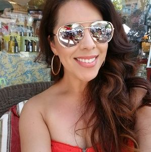 Meet your Posher, Maribel