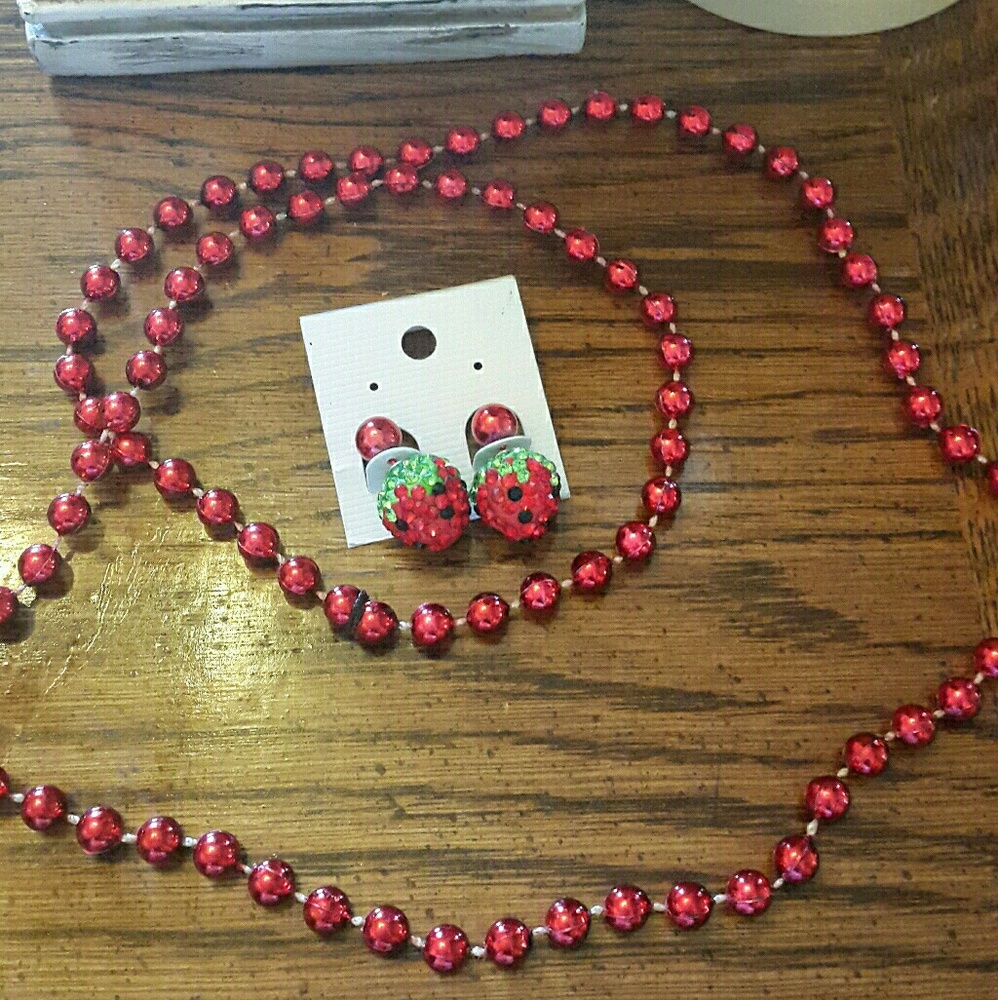 Brand 🆕 Strawberry ball earrings