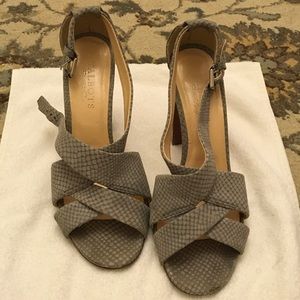 Talbots 6 1/2 sandals with stacked heel