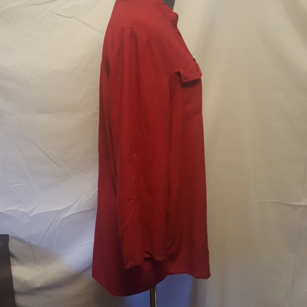 Red top - Picture 4 of 4