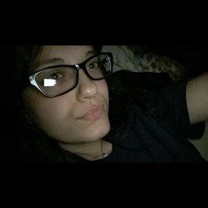 Meet your Posher, Kendra