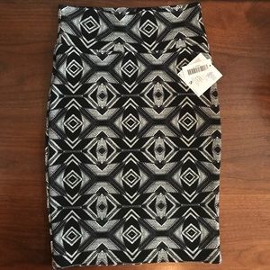 ❗️SALE❗️LuLaRoe Cassie Pencil Skirt Size Small New